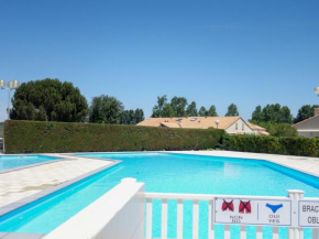 Гостиница Holiday Home Les Charmilles-6  Ле-Мат